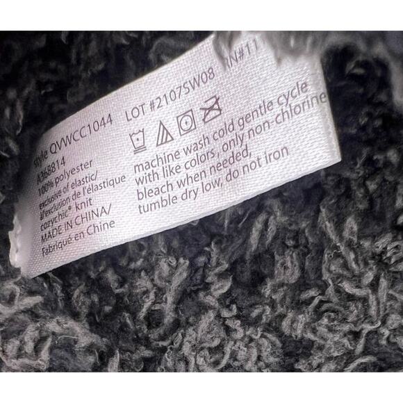 Barefoot Dreams - Cozy Chic Pom Pom Beanie & Scarf Set - Picture 3 of 5